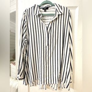 Ellos Black & White Striped Buttoned Down